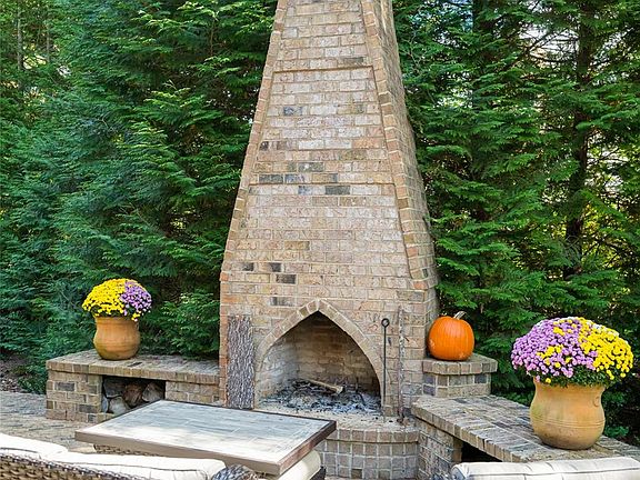 Asheville, North Carolina, 28803, United States, 4 Bedrooms Bedrooms, ,4 BathroomsBathrooms,Residential,Forsale,1986012