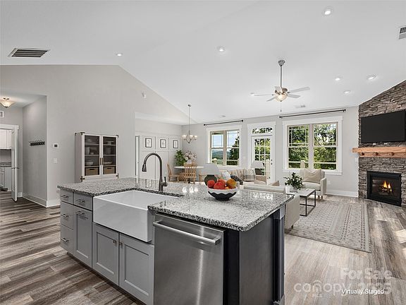 Arden, North Carolina, 28704, United States, 3 Bedrooms Bedrooms, ,3 BathroomsBathrooms,Residential,Forsale,1986019