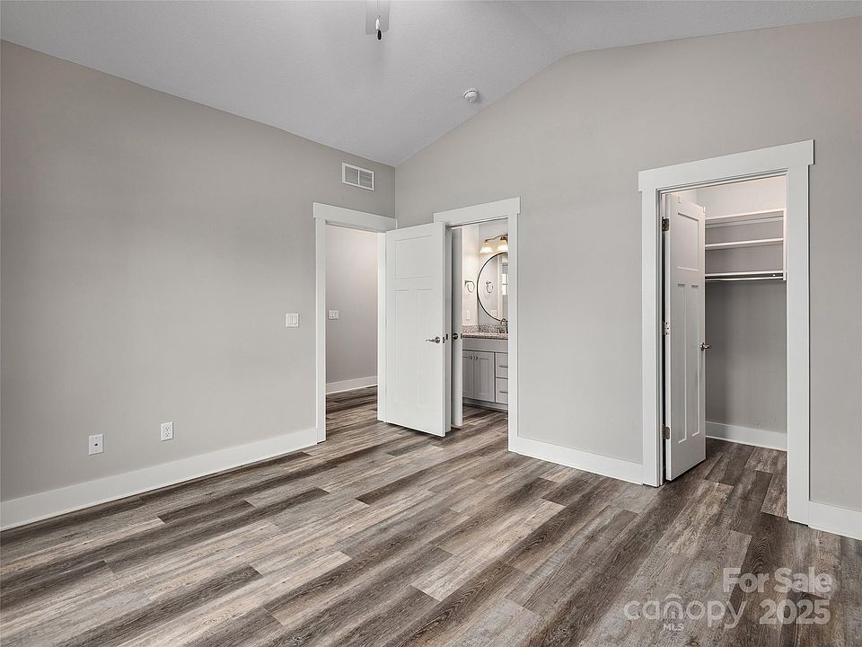 Arden, North Carolina, 28704, United States, 3 Bedrooms Bedrooms, ,3 BathroomsBathrooms,Residential,Forsale,1986019