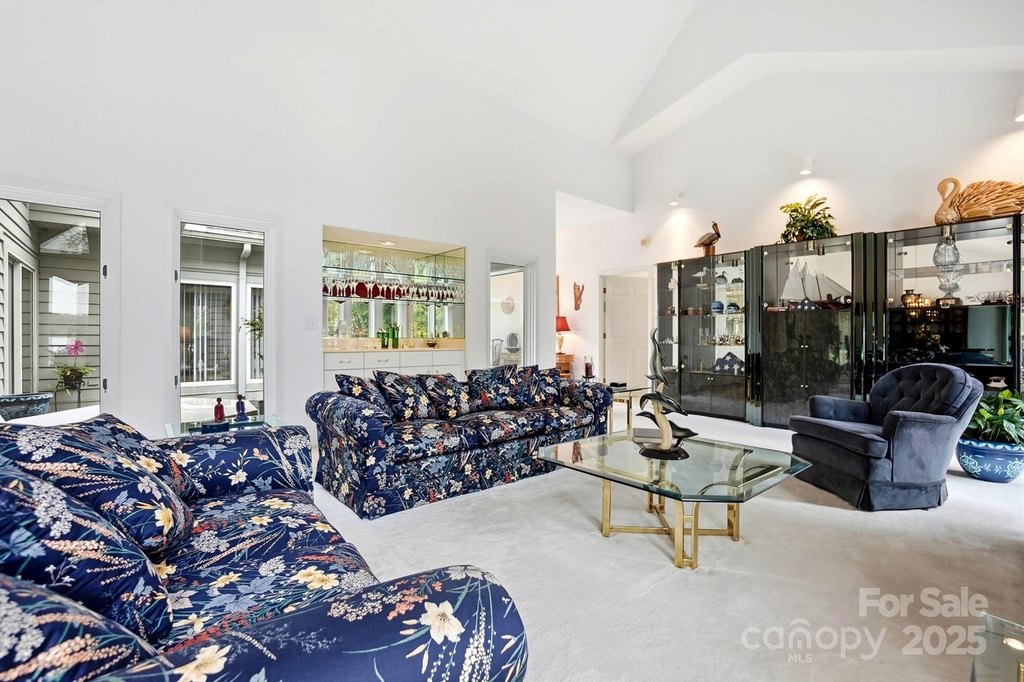 Lake Wylie, South Carolina, 29710, United States, 4 Bedrooms Bedrooms, ,4.5 BathroomsBathrooms,Residential,Forsale,2004559