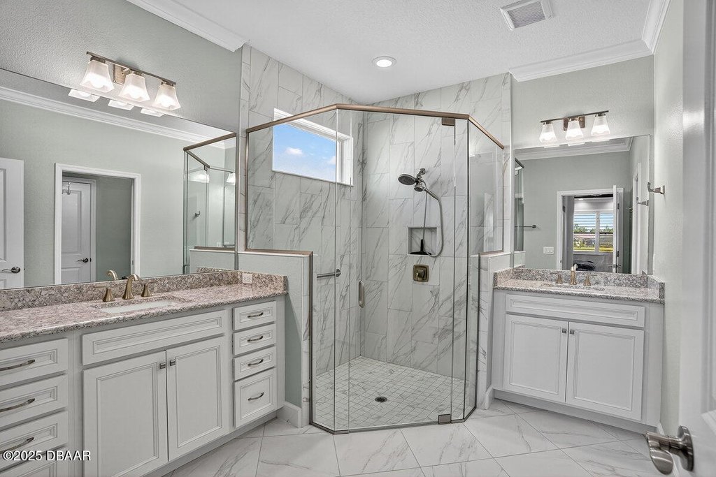 Daytona Beach, Florida, 32124, United States, 2 Bedrooms Bedrooms, ,2.5 BathroomsBathrooms,Residential,Forsale,1990148