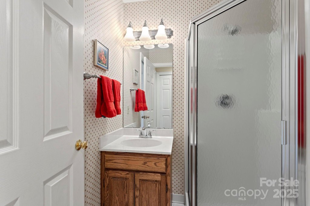 Flat Rock, North Carolina, 28731, United States, 4 Bedrooms Bedrooms, ,4 BathroomsBathrooms,Residential,Forsale,1985994