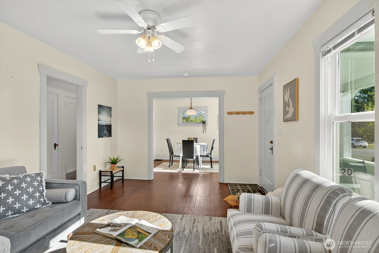 Anacortes, Washington, 98221, United States, 3 Bedrooms Bedrooms, ,2 BathroomsBathrooms,Residential,Forsale,1990712