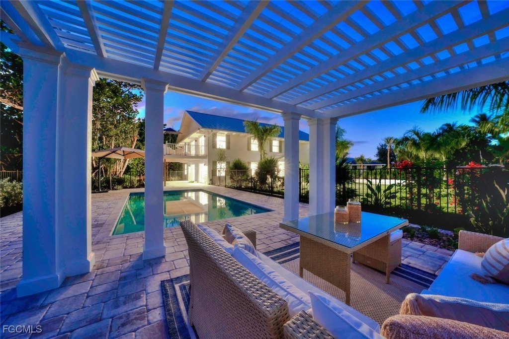 Sanibel, Florida, 33957, United States, 3 Bedrooms Bedrooms, ,2 BathroomsBathrooms,Residential,Forsale,1998639