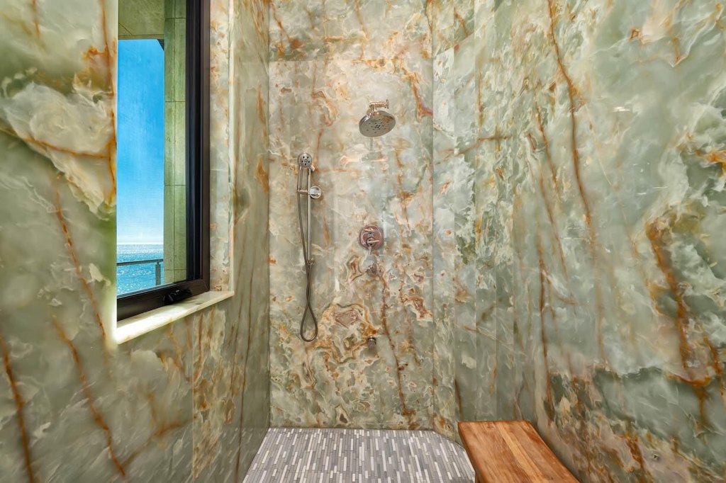 Duck, Florida, 33050, United States, 3 Bedrooms Bedrooms, ,4 BathroomsBathrooms,Residential,Forsale,2004376