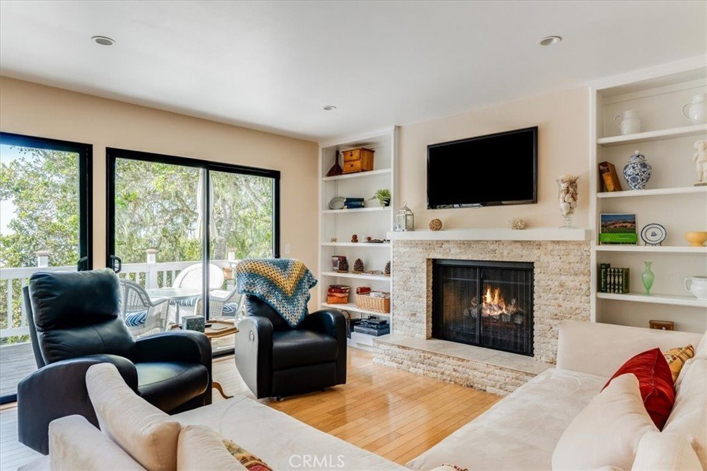 Cambria, California, 93428, United States, 3 Bedrooms Bedrooms, ,3 BathroomsBathrooms,Residential,Forsale,1997696