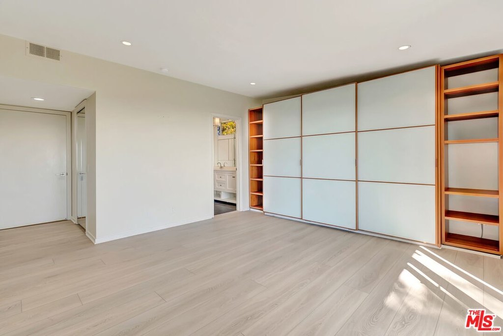 Malibu, California, 90265, United States, 4 Bedrooms Bedrooms, ,3 BathroomsBathrooms,Residential,Forsale,2001430