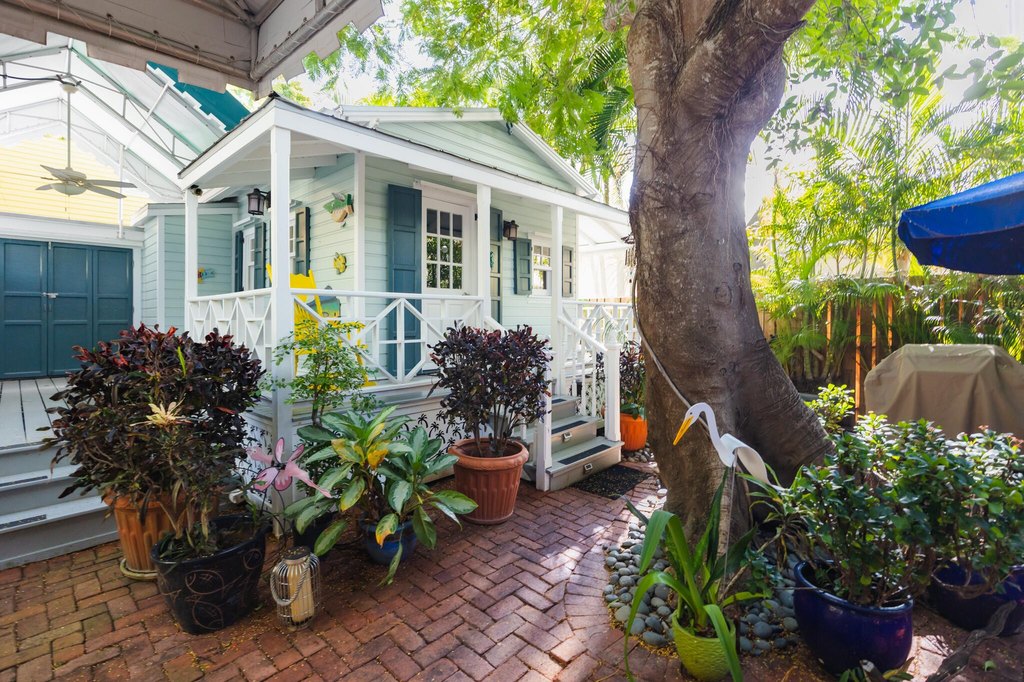 KEY WEST, Florida, 33040, United States, 7 Bedrooms Bedrooms, ,7.5 BathroomsBathrooms,Residential,Forsale,2004373