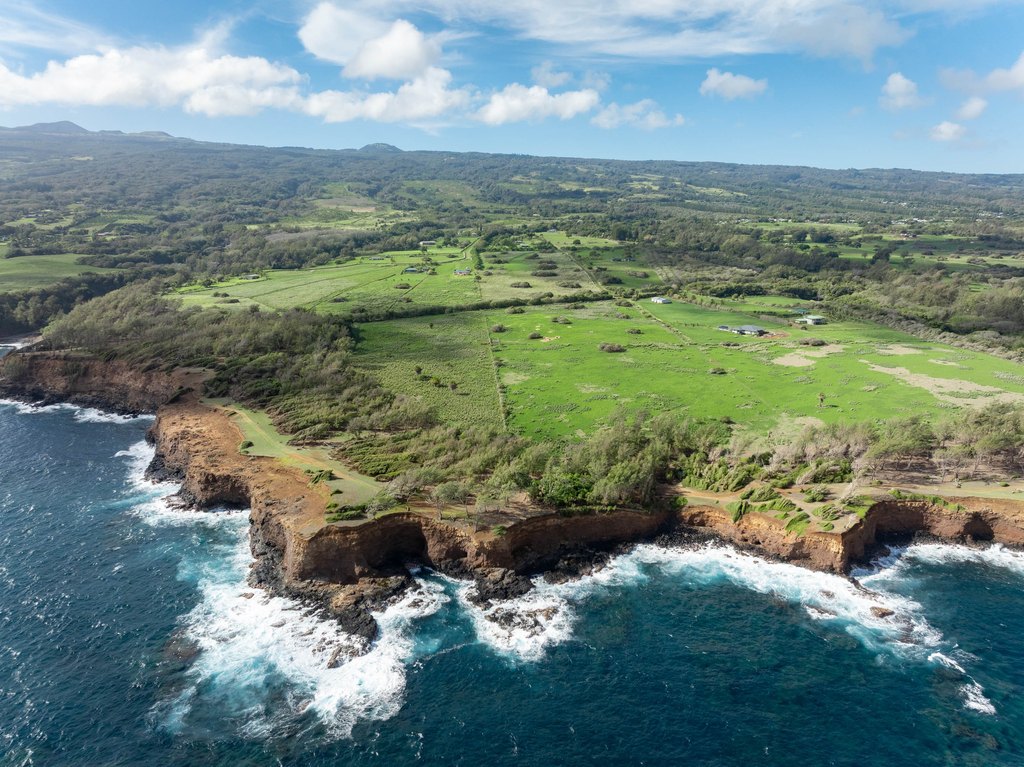 Kapaau, Hawaii, 96755, United States, 2 Bedrooms Bedrooms, ,1 BathroomBathrooms,Residential,Forsale,2004383