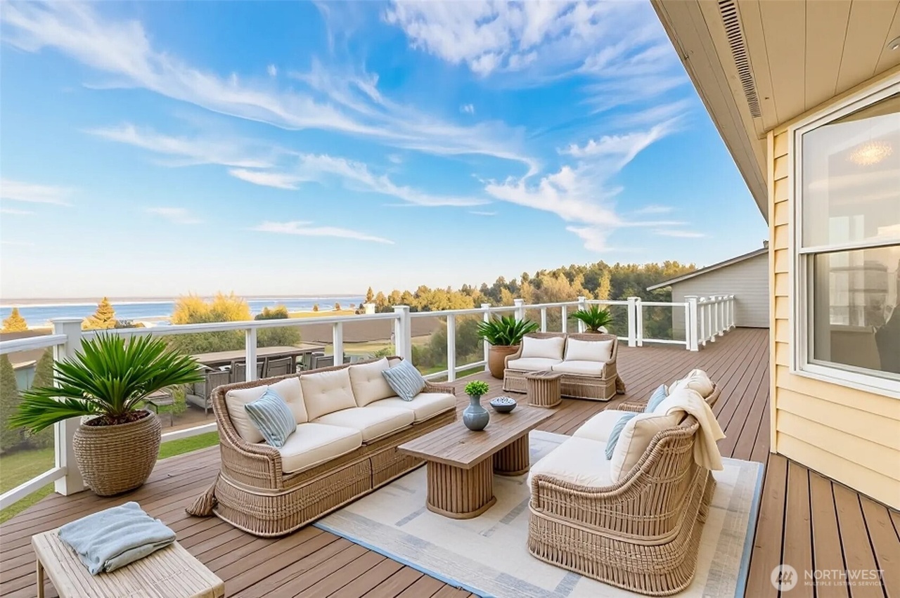 Camano Island, Washington, 98282, United States, 3 Bedrooms Bedrooms, ,2 BathroomsBathrooms,Residential,Forsale,1990716