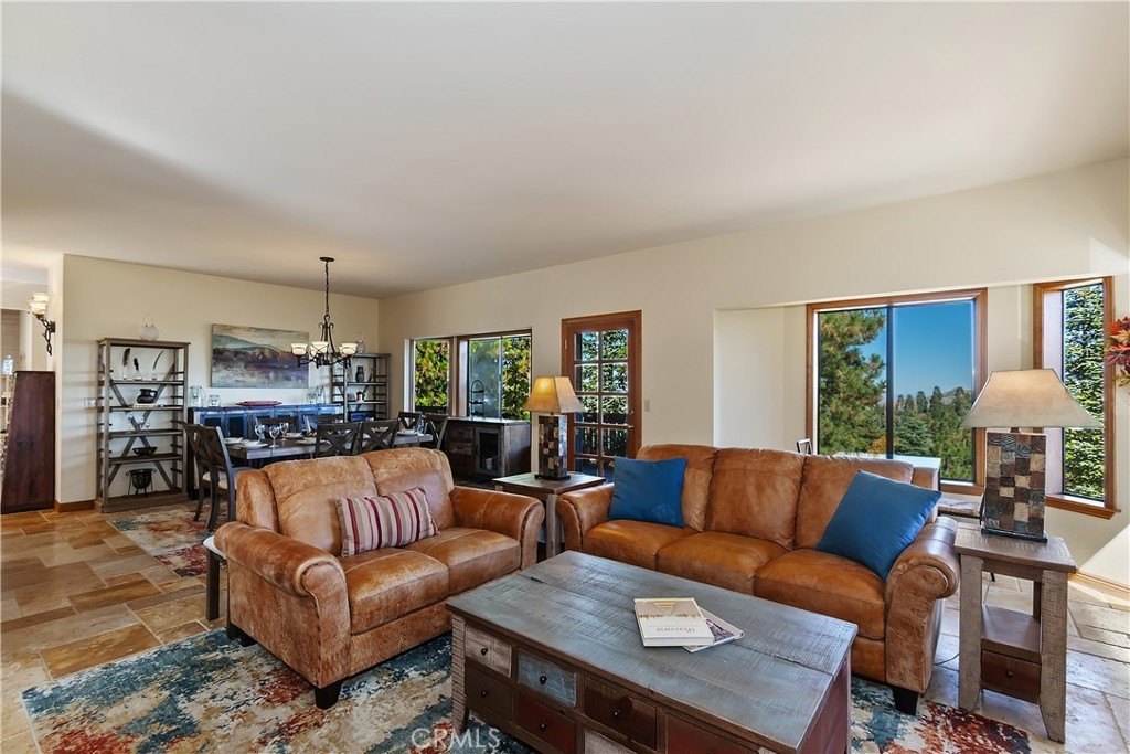 Lake Arrowhead, California, 92352, United States, 4 Bedrooms Bedrooms, ,3 BathroomsBathrooms,Residential,Forsale,2000289