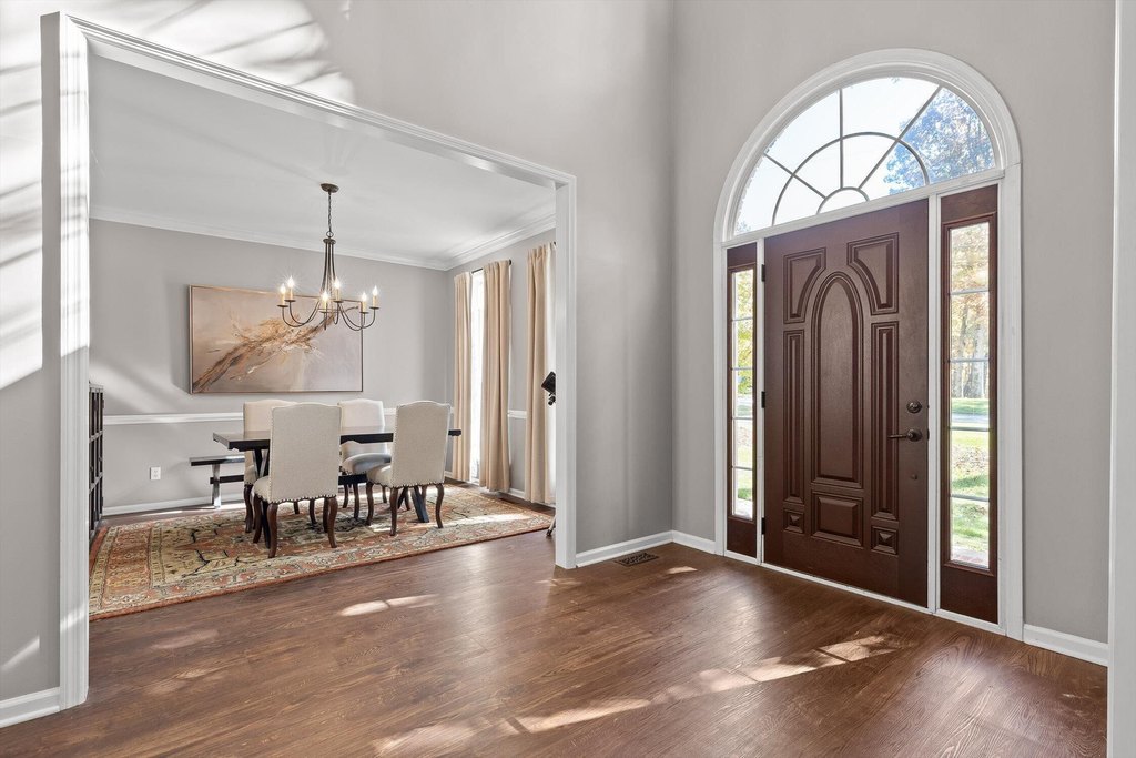 Signal Mountain, Tennessee, 37377, United States, 5 Bedrooms Bedrooms, ,3 BathroomsBathrooms,Residential,Forsale,2004663