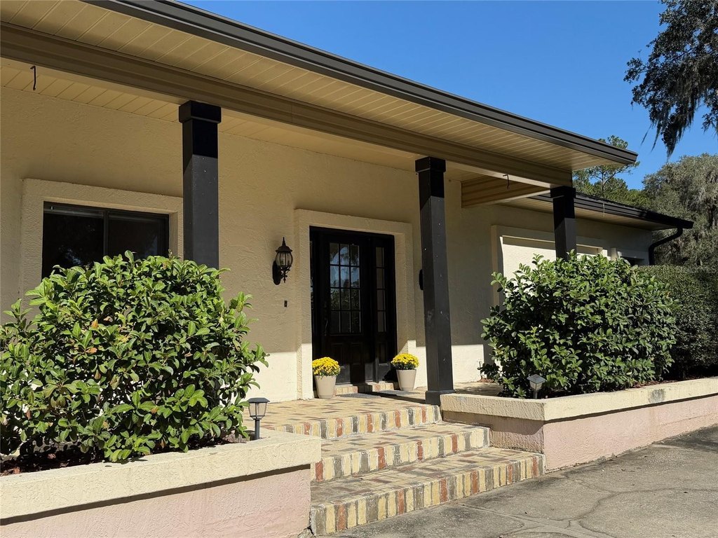 REDDICK, Florida, 32686, United States, 2 Bedrooms Bedrooms, ,2 BathroomsBathrooms,Residential,Forsale,1994135