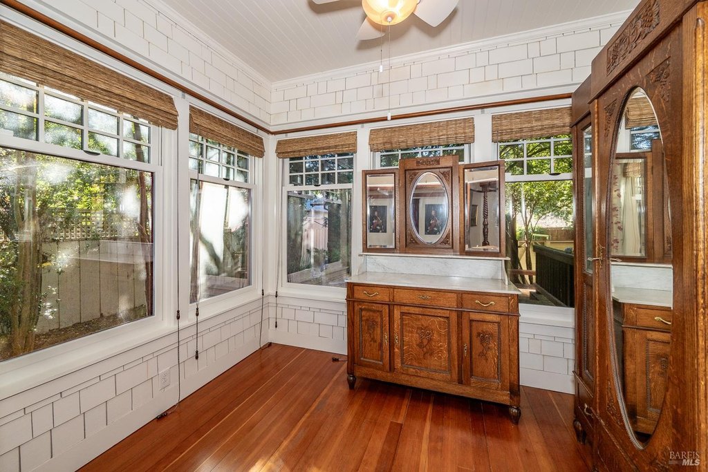 Santa Rosa, California, 95404, United States, 4 Bedrooms Bedrooms, ,2 BathroomsBathrooms,Residential,Forsale,2004737