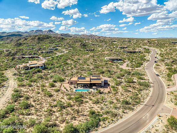 Oro Valley, Arizona, 85755, United States, 3 Bedrooms Bedrooms, ,4 BathroomsBathrooms,Residential,Forsale,1990102