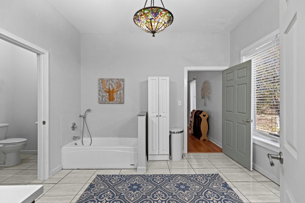 Russellville, Tennessee, 37860, United States, 5 Bedrooms Bedrooms, ,5.5 BathroomsBathrooms,Residential,Forsale,2002622