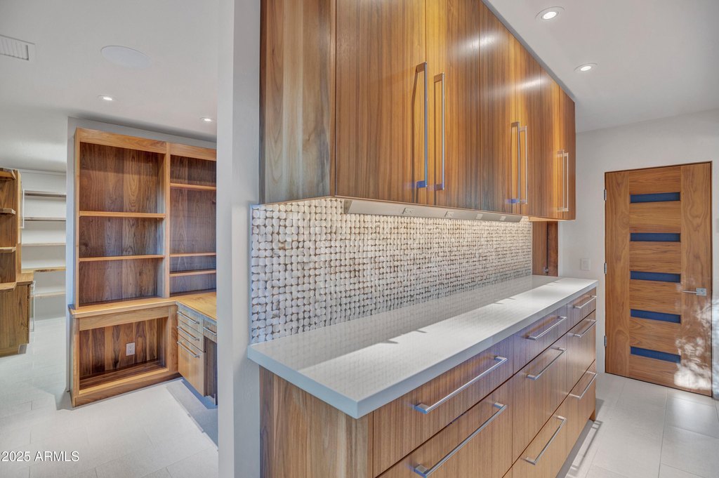 Sedona, Arizona, 86336, United States, 3 Bedrooms Bedrooms, ,3 BathroomsBathrooms,Residential,Forsale,2004617