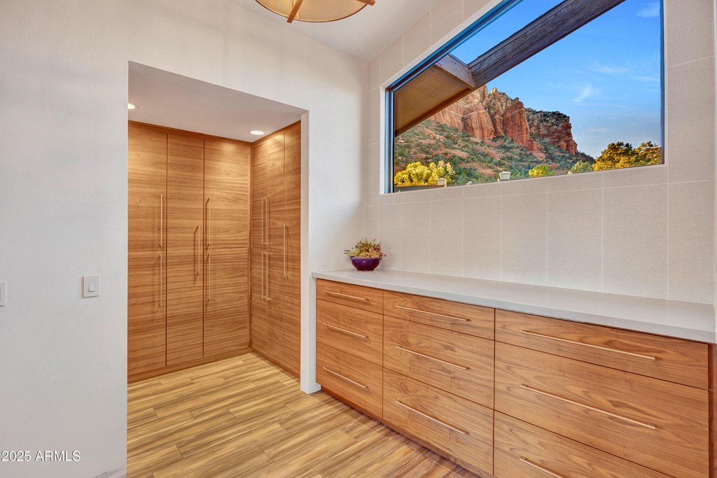 Sedona, Arizona, 86336, United States, 3 Bedrooms Bedrooms, ,3 BathroomsBathrooms,Residential,Forsale,2004617