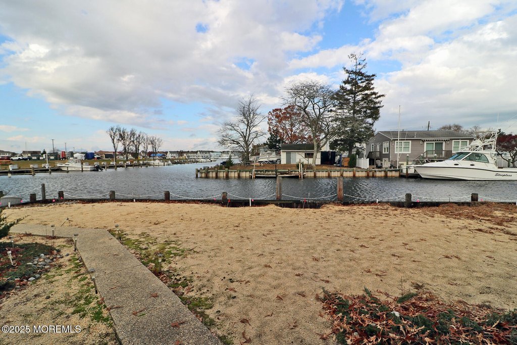 Forked River, New Jersey, 08731, United States, 2 Bedrooms Bedrooms, ,1 BathroomBathrooms,Residential,Forsale,1994046