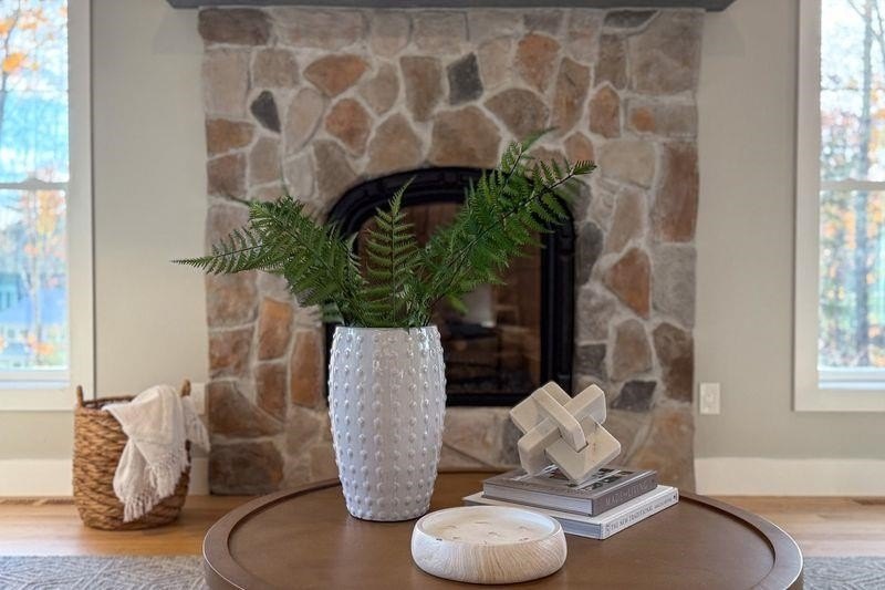 Moultonborough, New Hampshire, 03254, United States, 3 Bedrooms Bedrooms, ,3.5 BathroomsBathrooms,Residential,Forsale,2010628