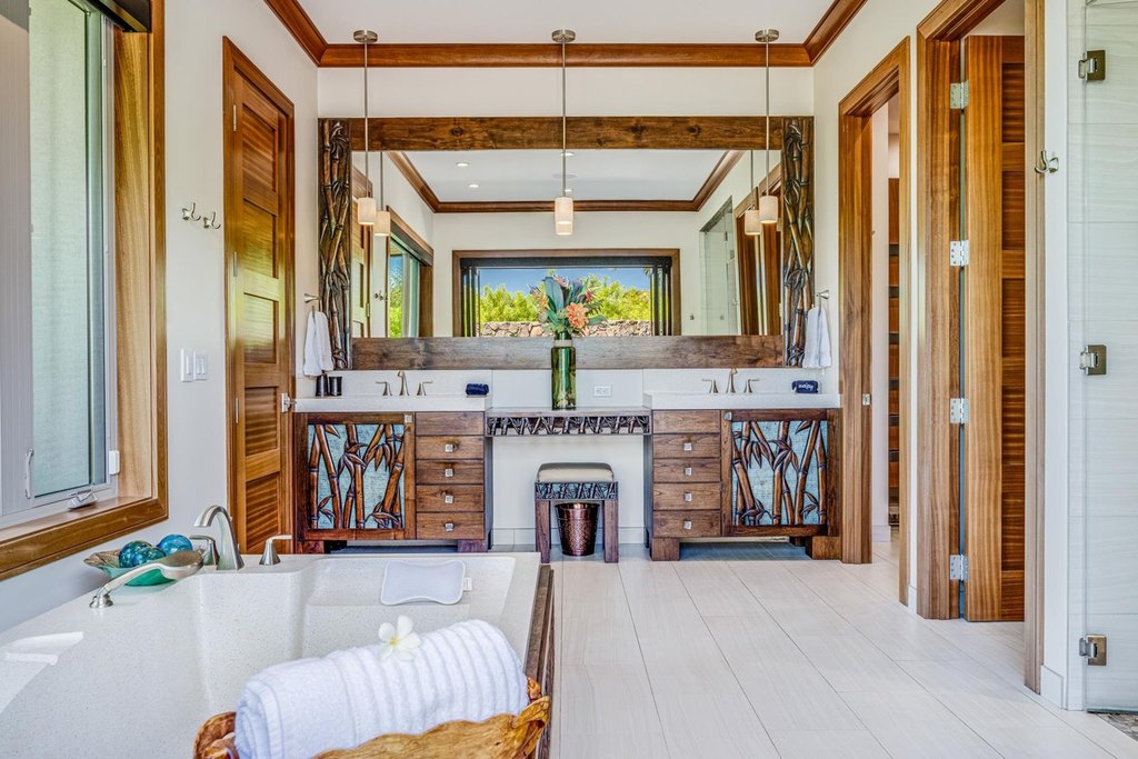 Lahaina, Hawaii, 96761, United States, 8 Bedrooms Bedrooms, ,7.5 BathroomsBathrooms,Residential,Forsale,2004545