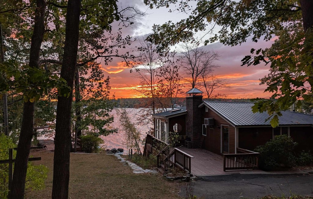 Gilford, New Hampshire, 03249, United States, 5 Bedrooms Bedrooms, ,2 BathroomsBathrooms,Residential,Forsale,1909963