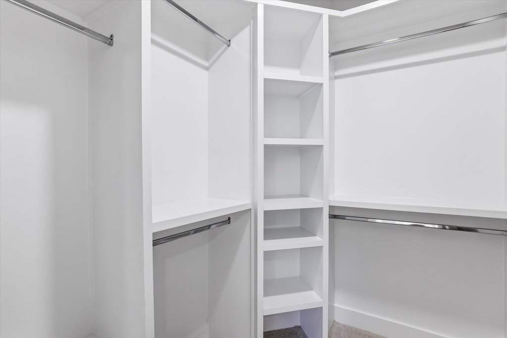 Tallahassee, Florida, 32312, United States, 5 Bedrooms Bedrooms, ,3.5 BathroomsBathrooms,Residential,Forsale,1995099