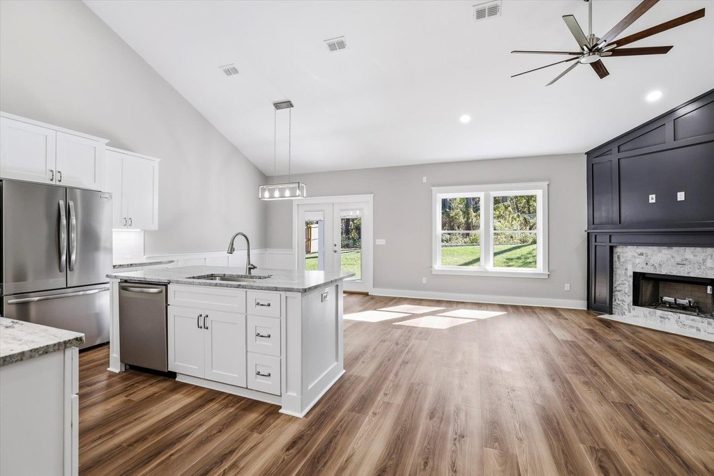 Tallahassee, Florida, 32312, United States, 5 Bedrooms Bedrooms, ,3.5 BathroomsBathrooms,Residential,Forsale,1995099