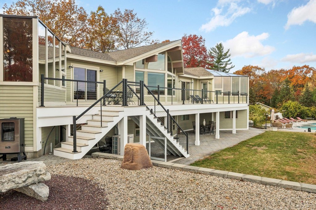 Alton, New Hampshire, 03810, United States, 3 Bedrooms Bedrooms, ,3.5 BathroomsBathrooms,Residential,Forsale,2004704