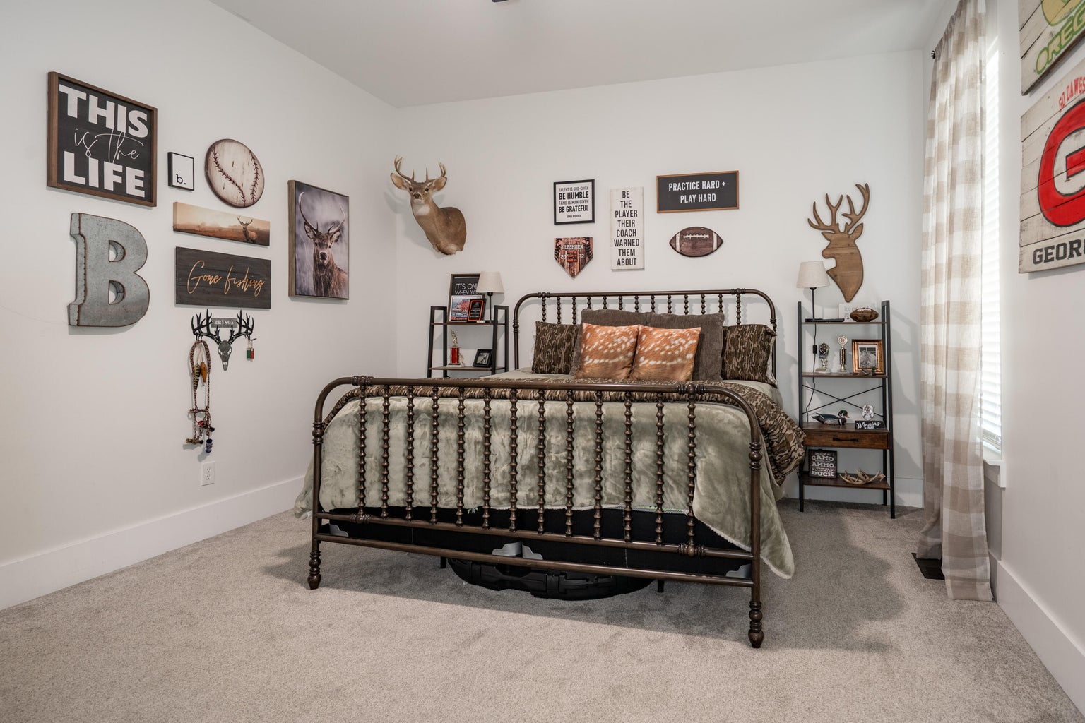 LaFayette, Georgia, 30728, United States, 4 Bedrooms Bedrooms, ,2 BathroomsBathrooms,Residential,Forsale,1995356