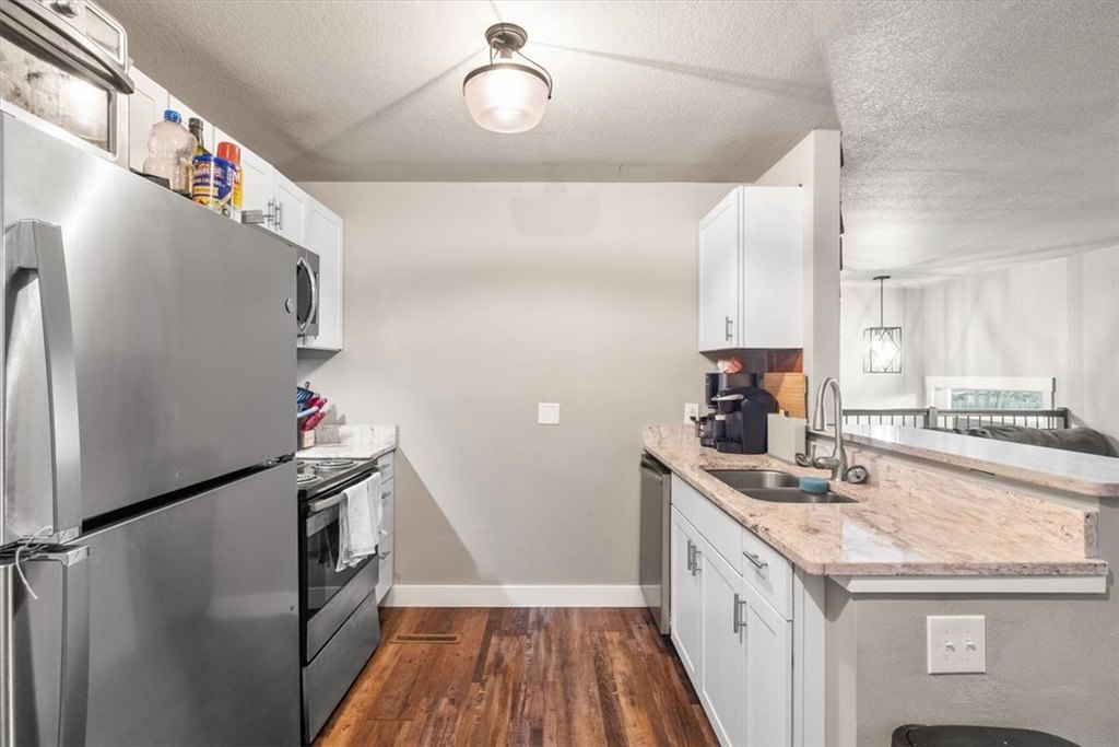 Billings, Montana, 59105, United States, 6 Bedrooms Bedrooms, ,4 BathroomsBathrooms,Residential,Forsale,2004458