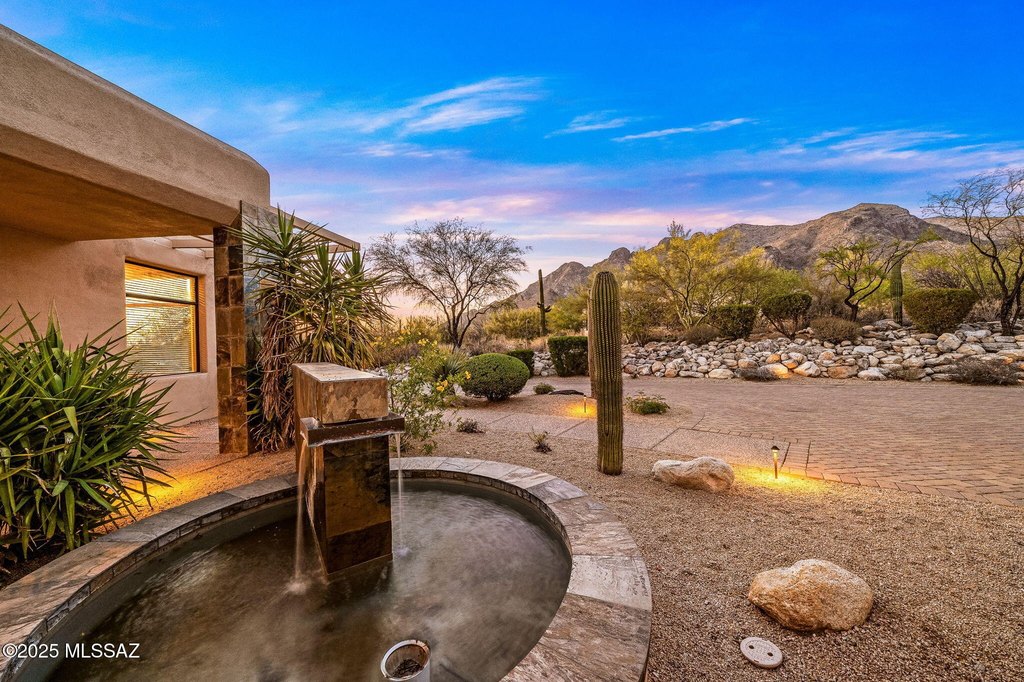 Tucson, Arizona, 85718, United States, 5 Bedrooms Bedrooms, ,5.5 BathroomsBathrooms,Residential,Forsale,2004423