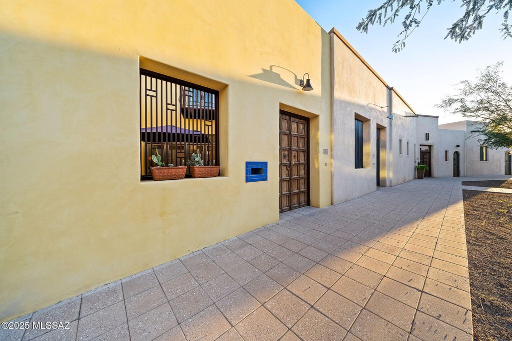 Tucson, Arizona, 85745, United States, 2 Bedrooms Bedrooms, ,2 BathroomsBathrooms,Residential,Forsale,2004419