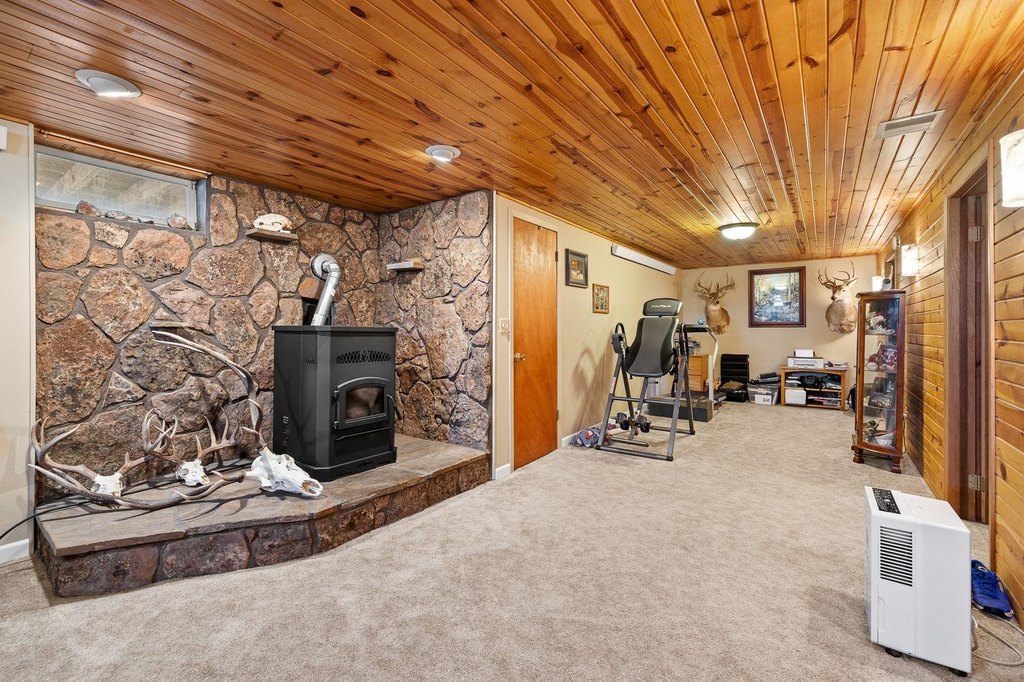 Custer, South Dakota, 57730, United States, 5 Bedrooms Bedrooms, ,2 BathroomsBathrooms,Residential,Forsale,2011080