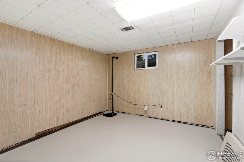 Loveland, Colorado, 80538, United States, 5 Bedrooms Bedrooms, ,2 BathroomsBathrooms,Residential,Forsale,2004289