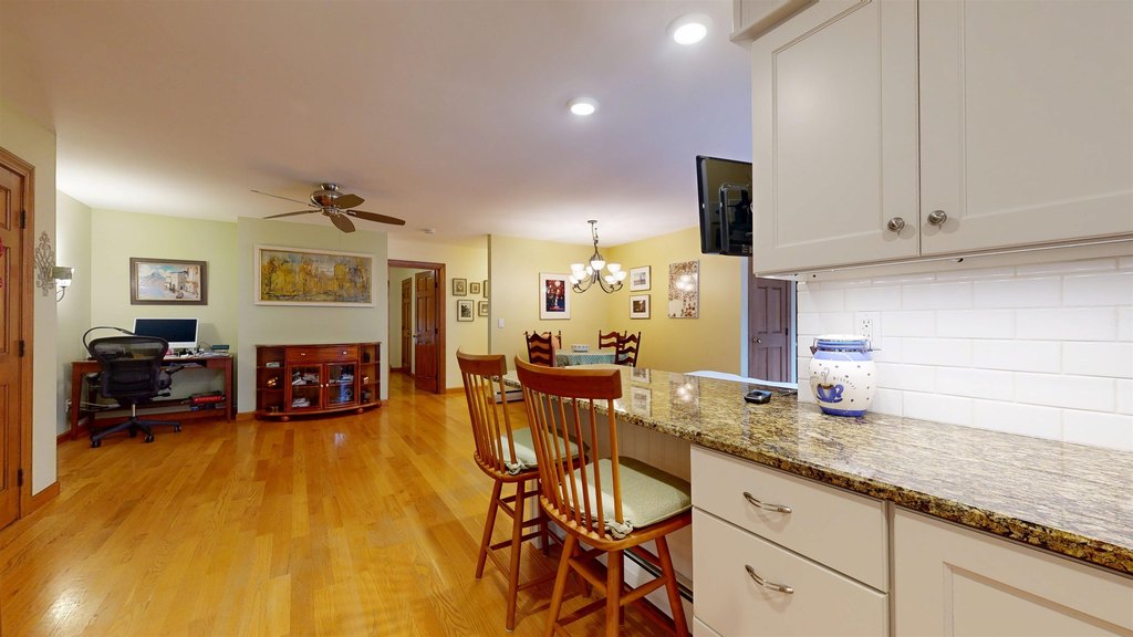 Williston, Vermont, 05495, United States, 2 Bedrooms Bedrooms, ,2 BathroomsBathrooms,Residential,Forsale,1999493