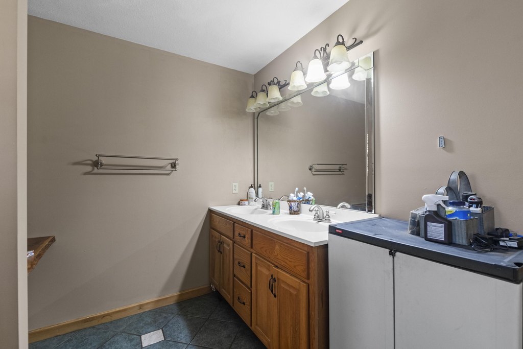 Ringgold, Georgia, 30736, United States, 3 Bedrooms Bedrooms, ,3.5 BathroomsBathrooms,Residential,Forsale,2004682