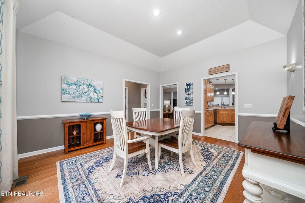 Crossville, Tennessee, 38558, United States, 4 Bedrooms Bedrooms, ,2.5 BathroomsBathrooms,Residential,Forsale,1996605