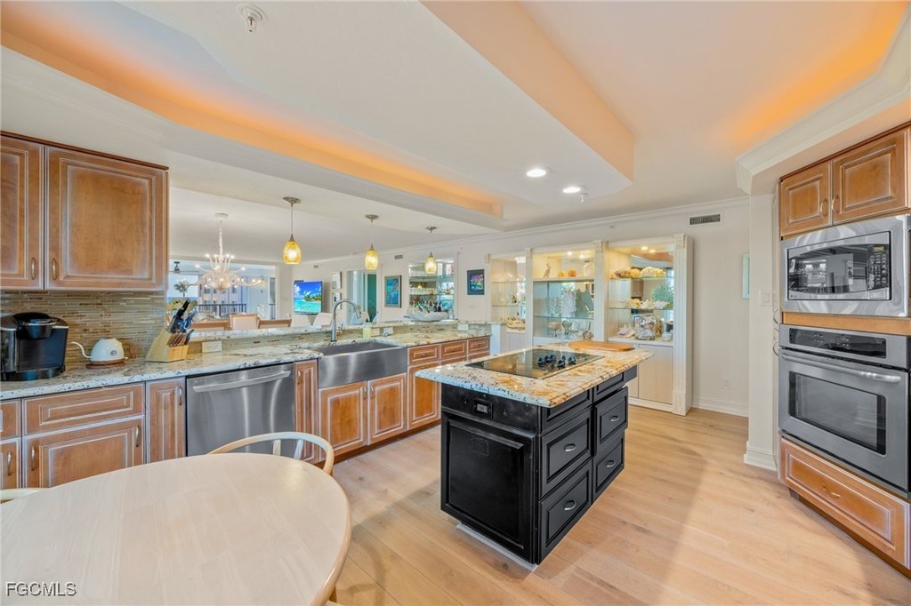 Sanibel, Florida, 33957, United States, 3 Bedrooms Bedrooms, ,3.5 BathroomsBathrooms,Residential,Forsale,2004798