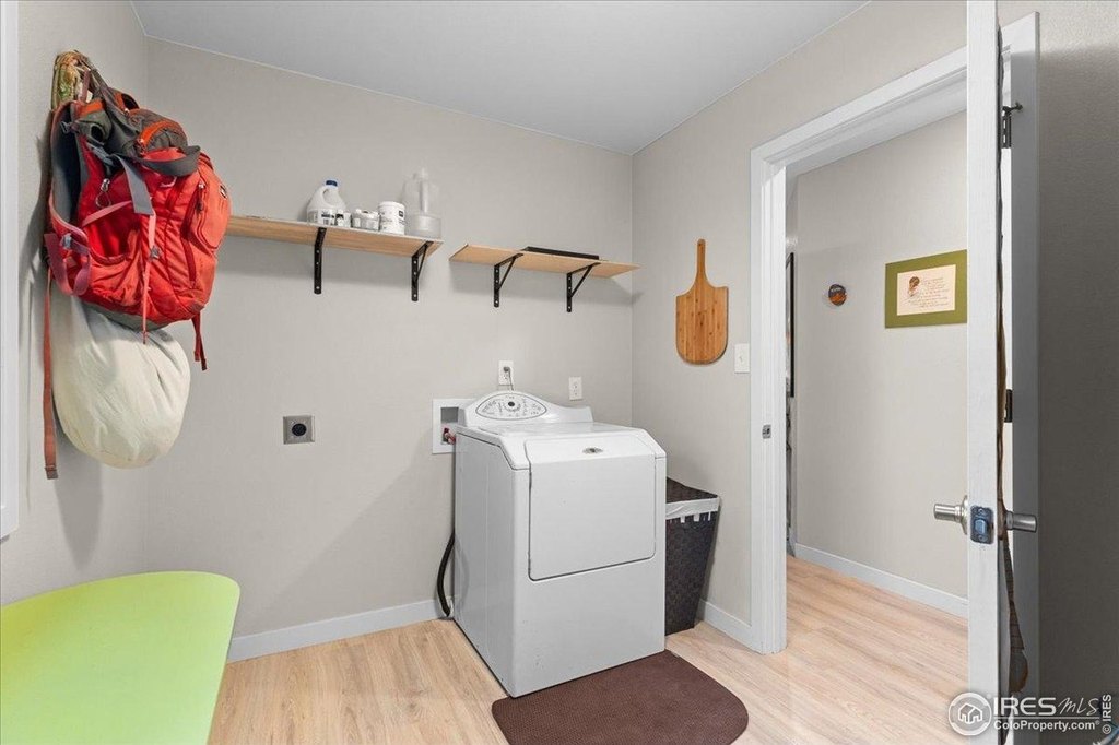 Fort Collins, Colorado, 80524, United States, 5 Bedrooms Bedrooms, ,3 BathroomsBathrooms,Residential,Forsale,2009197