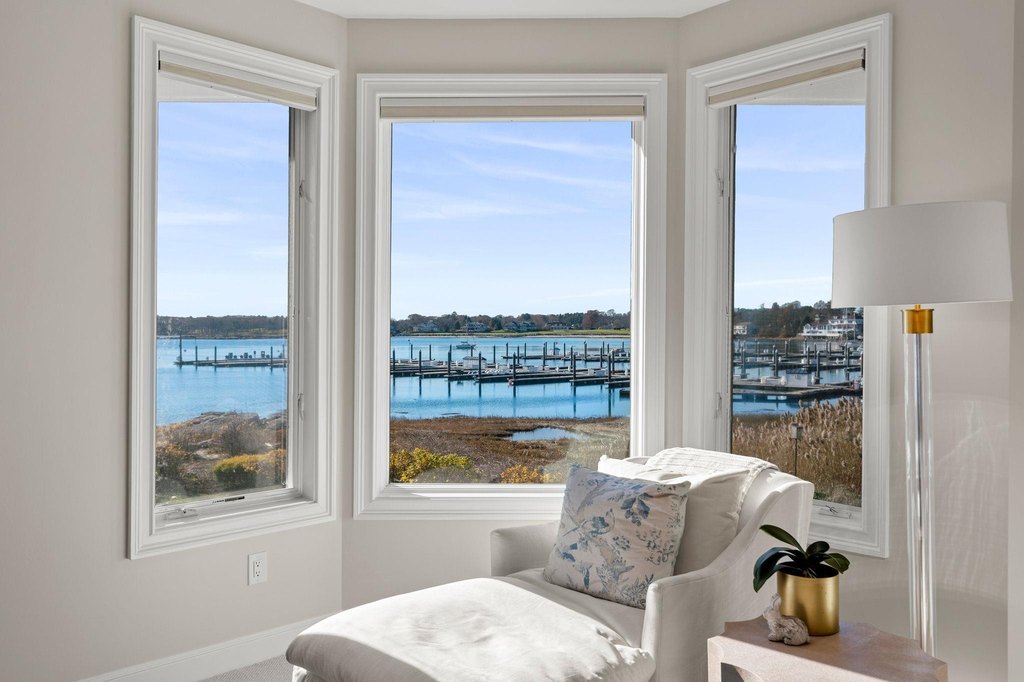 New Castle, New Hampshire, 03854, United States, 3 Bedrooms Bedrooms, ,3.5 BathroomsBathrooms,Residential,Forsale,2004717