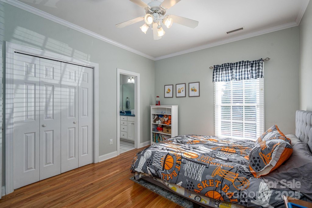 Conover, North Carolina, 28613, United States, 3 Bedrooms Bedrooms, ,4.5 BathroomsBathrooms,Residential,Forsale,2007719