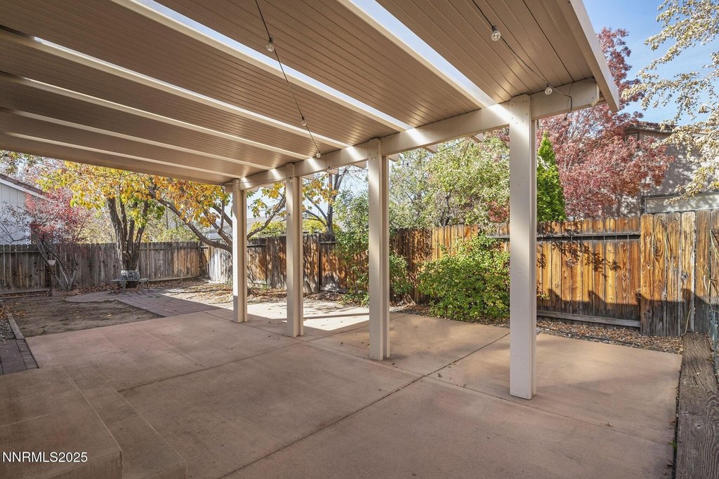 Reno, Nevada, 89502, United States, 4 Bedrooms Bedrooms, ,2 BathroomsBathrooms,Residential,Forsale,1998767