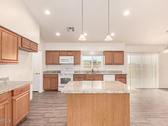 Buckeye, Arizona, 85326, United States, 3 Bedrooms Bedrooms, ,2 BathroomsBathrooms,Residential,Forsale,2000284