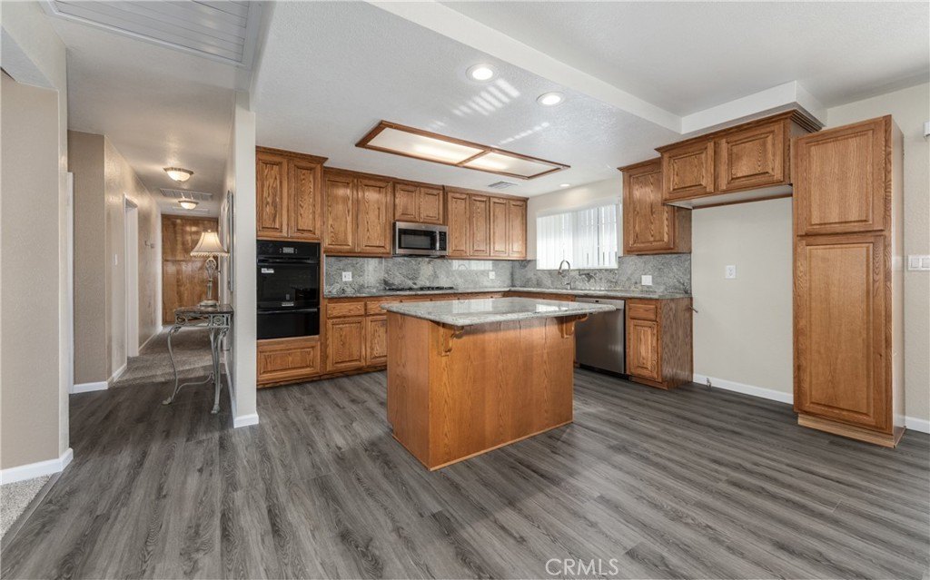 San Bernardino, California, 92404, United States, 3 Bedrooms Bedrooms, ,2 BathroomsBathrooms,Residential,Forsale,2007695