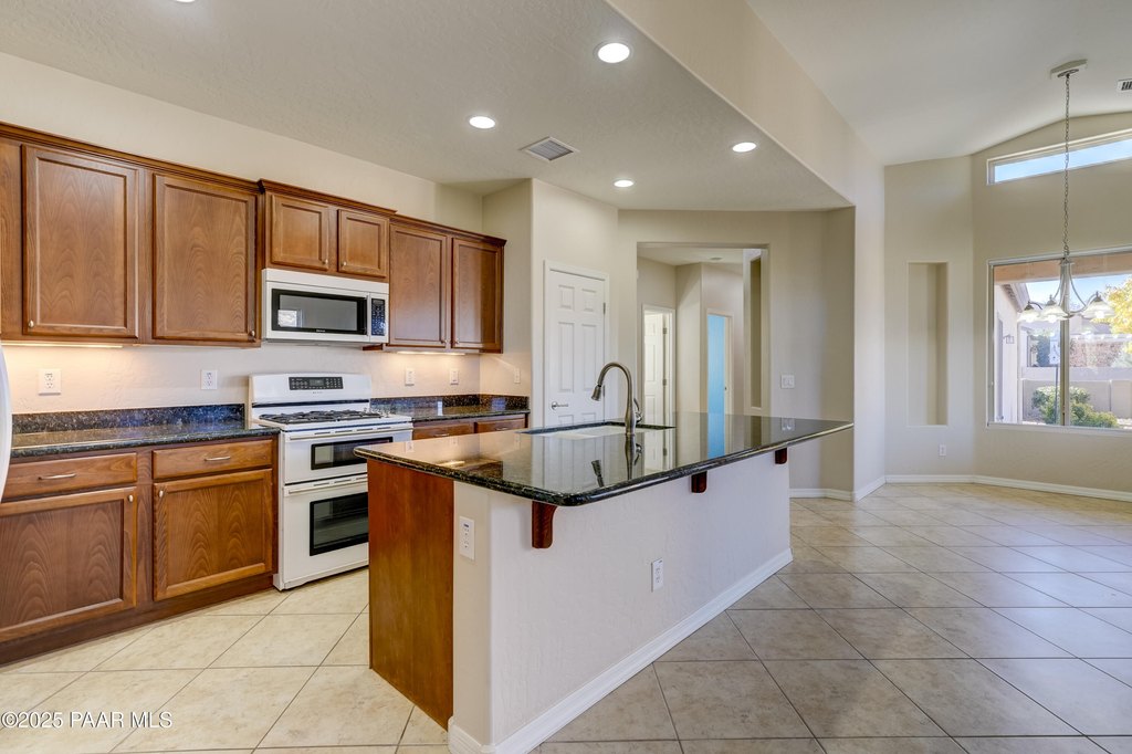 Prescott Valley, Arizona, 86314, United States, 3 Bedrooms Bedrooms, ,2 BathroomsBathrooms,Residential,Forsale,2011282