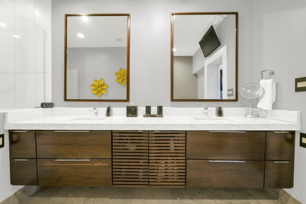 Chattanooga, Tennessee, 37402, United States, 2 Bedrooms Bedrooms, ,2 BathroomsBathrooms,Residential,Forsale,2004676