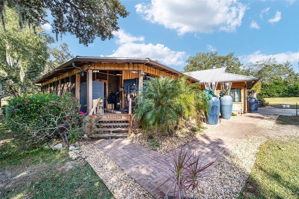 FRUITLAND PARK, Florida, 34731, United States, 2 Bedrooms Bedrooms, ,2 BathroomsBathrooms,Residential,Forsale,2004584