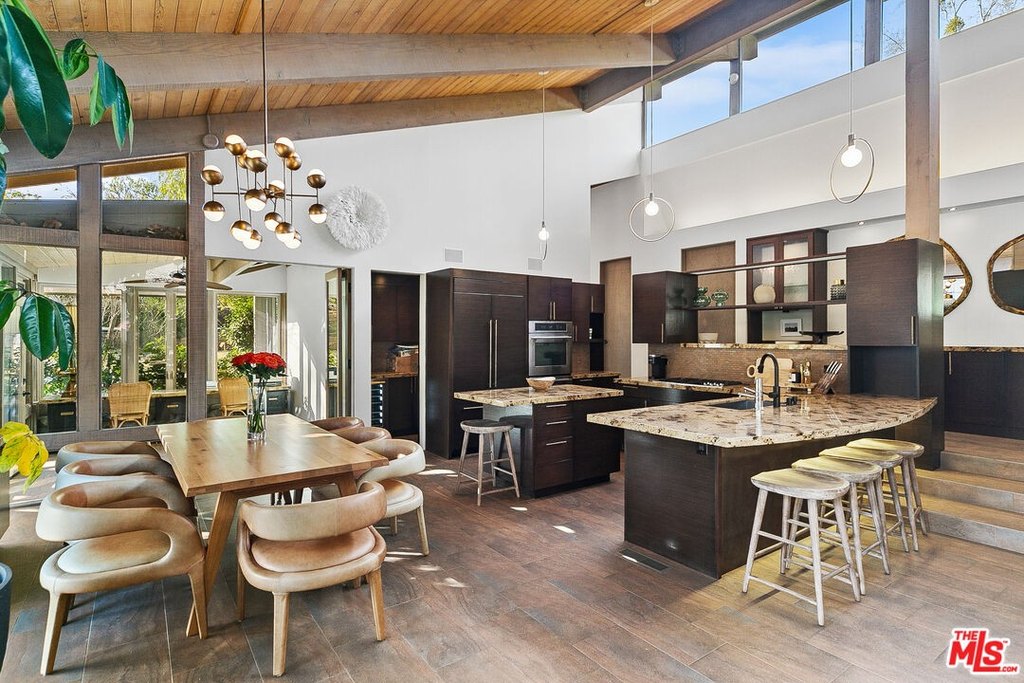 Calabasas, California, 91302, United States, 3 Bedrooms Bedrooms, ,2 BathroomsBathrooms,Residential,Forsale,2001432