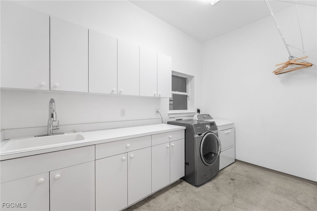 Fort Myers, Florida, 33908, United States, 5 Bedrooms Bedrooms, ,4 BathroomsBathrooms,Residential,Forsale,2004758